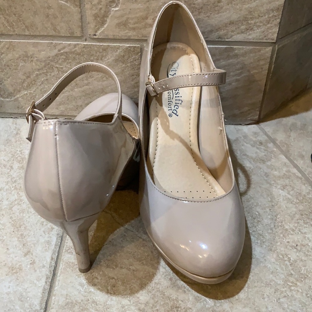 Nude heels